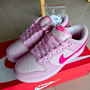New Nike Dunk  "Pink Foam Hyper Pink" - Brand New in Box